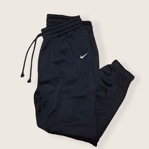 NIKE SWEATS
